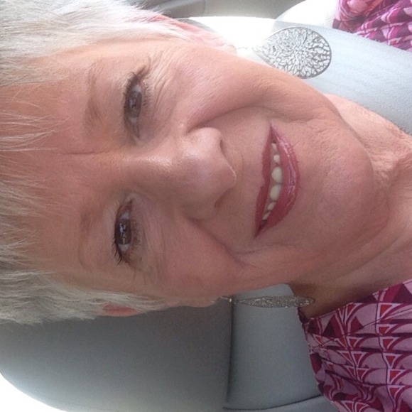 Meet your Posher, Linda - Picture 1 of 1